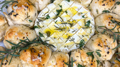 12 Days of Baking: Garlic Bread Wreath with Baked Brie